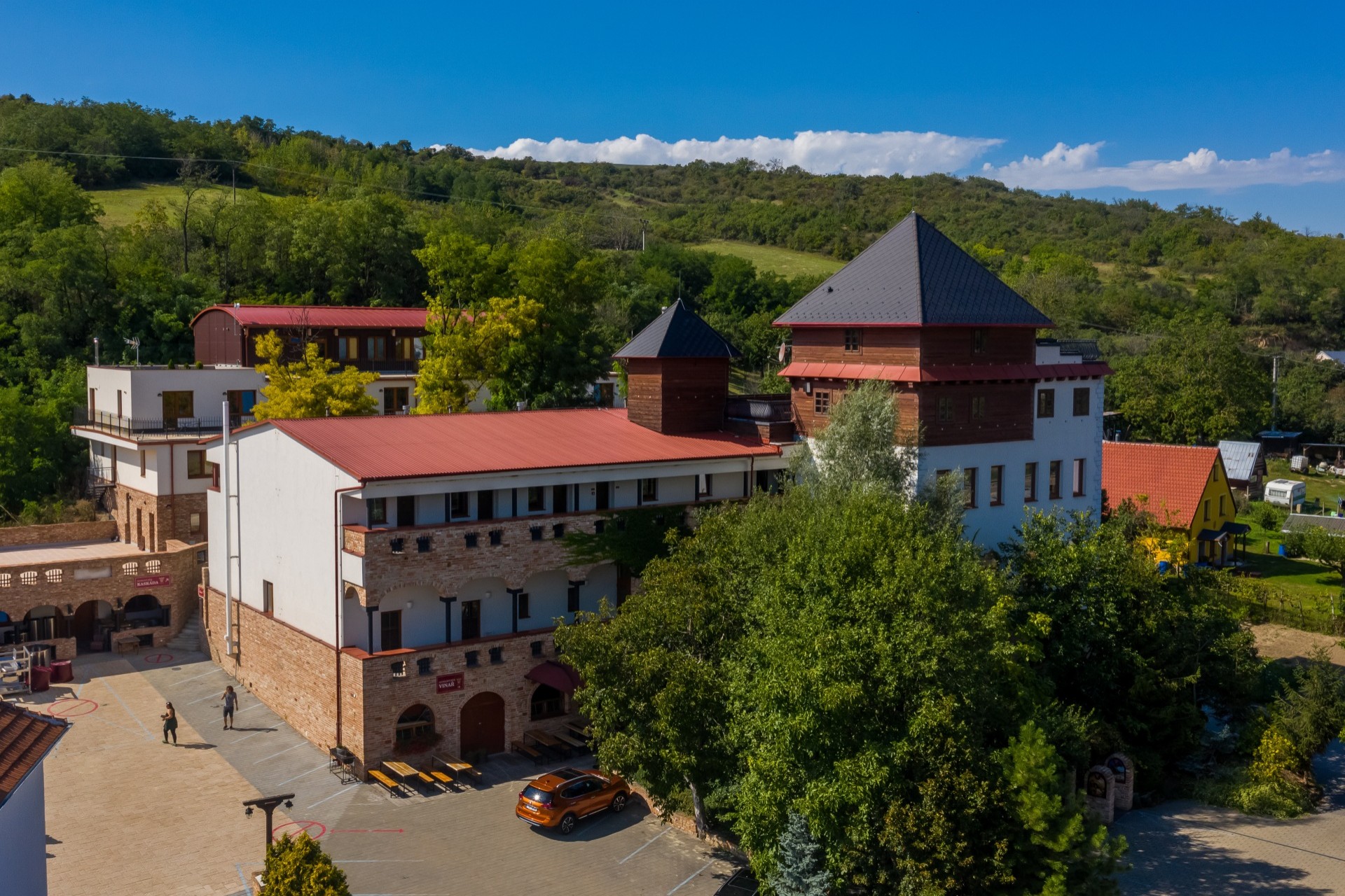 Hotel Kurdějov — hotelový dům Vinař